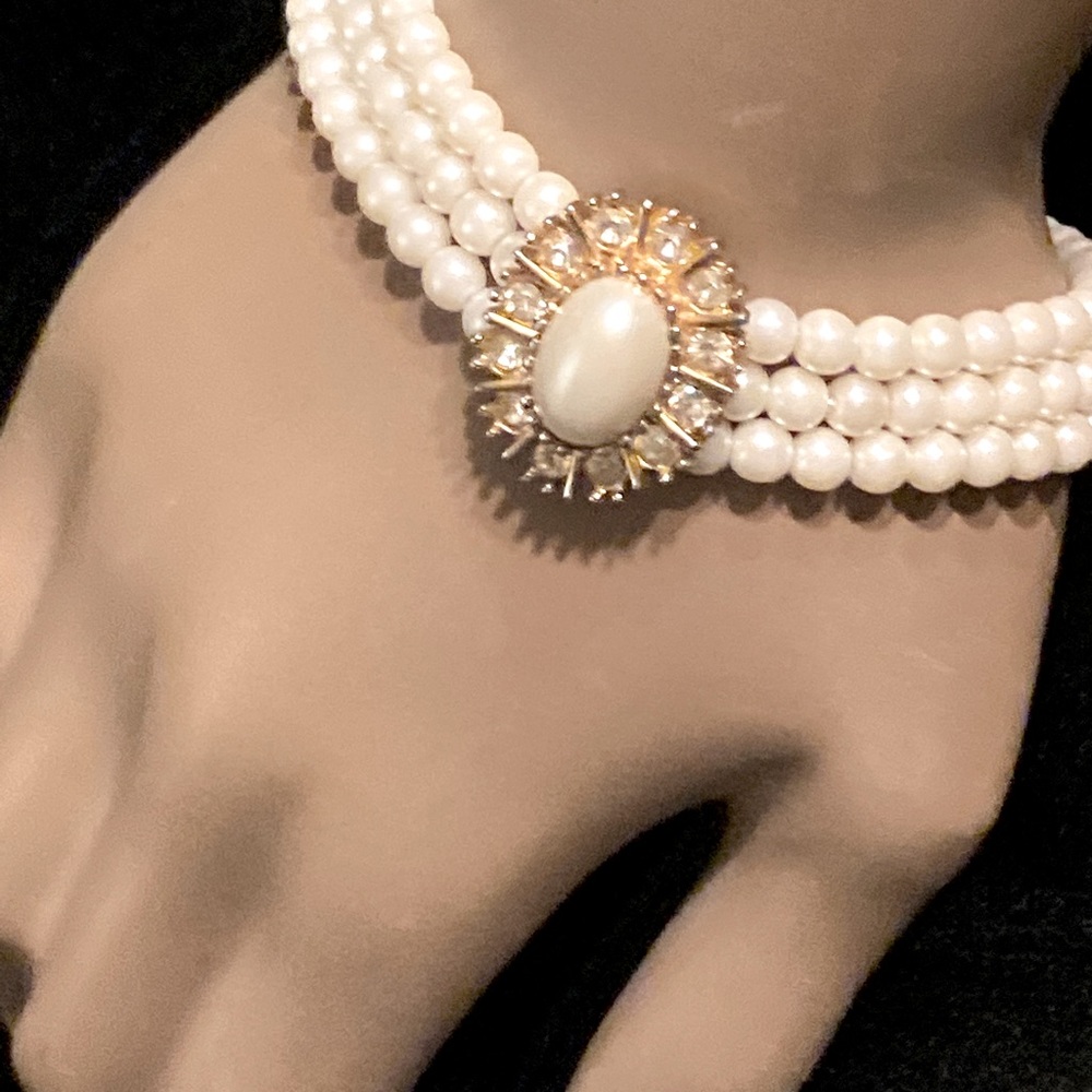 Vintage 3 Strand Faux Pearl Bracelet